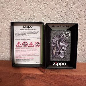 Zippo Wolf Design Lighter NIB